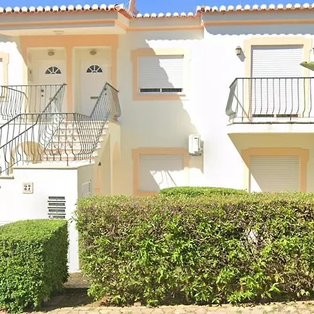 Апартаменти Family Escape, Oasis Parque